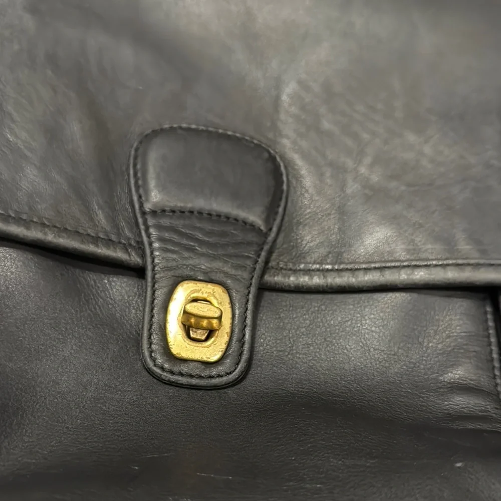Vintage Coach Black Leather Men’s Briefcase pre-owned.
